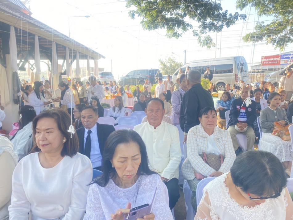 ในวันที่30 พฤศจิกายน 2568 นายสมควร ระแพงศรี นายกเทศมนตรีตำบลยางชุมและ นางน้อย สาธารณะภรรยา ร่วมงาน เททองพระทองคำประจำพระธาตุโพนทอง สันนิบาตเทศบาลอุดรธานี โดยนายกเทศมนตรีตำบลหนองบัว เป็นเจ้าภาพ