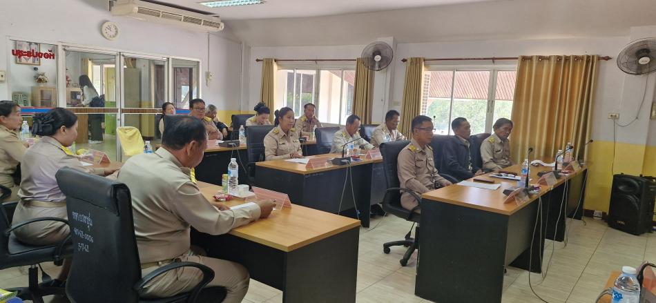 วันพฤหัสบดีที่ 4 ธันวาคม  2568 สภาเทศบาลตำบลยางชุม ได้ประชุมสภา สมัยสามัญ สมัยที่ 4 ครั้งที่ 1  ประจำปี พ.ศ.2568