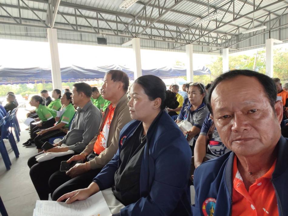 วันที่ 4 มีนาคม 2569 นายสมควร ระเเพงศรี นายกเทศมนตรีตำบลยางชุม มอบหมายนางสาวรัชนี บุบผาชื่น รองนายกเทศมนตรีตำบลยางชุม นายวัชรินทร์ ชาดวง เลขานุการสภาฯ นายธวัช บุติพันคา สมาชอกสภาฯ นายสมยศ รักษาพล หัวหน้าสำนักปลัด เเละผู้นำชุมชน ประชาชน ร่วมโครงการเพิ่มประสิทธิภาพในการบังคับใช้กฎหมายการใช้รถใช้ถนนและคุ้มครองเยืยวยาเหยื่ออุบัติเหตุจาราจรจังหวัดอุดรธานี ณ ศูนย์ยุติธรรมชุมชนตำบลเชียงพิณ 