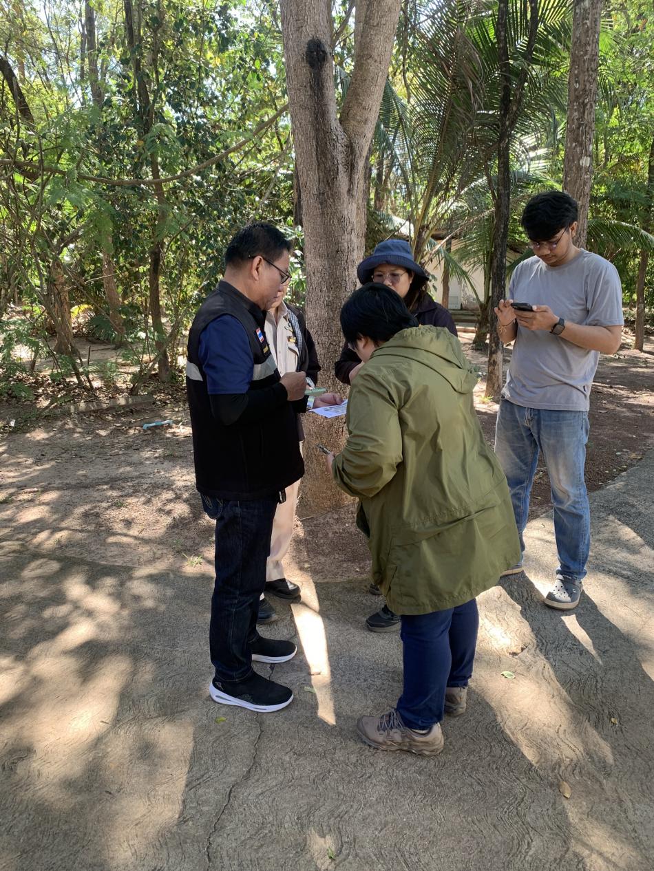 วันจันทร์ที่ 15 ธันวาคม 2568 นายสมควร ระแพงศรี นายกเทศมนตรี พร้อมด้วยคณะบริหาร  นายกฤตธนา หงษ์วงศ์ ผู้อำนวยการกองช่าง  ได้ลงพื้นที่สอบแนวเขต ที่วัดป่าดอนน้อย หมู่ที่ 8 บ้านหนองแปน   ร่วมกับ เจ้าหน้าที่กรมทรัพย์บาดาล เพื่อตรวจสอบแนวเขตให้ถูกต้องก่อนทำการลงเจาะ