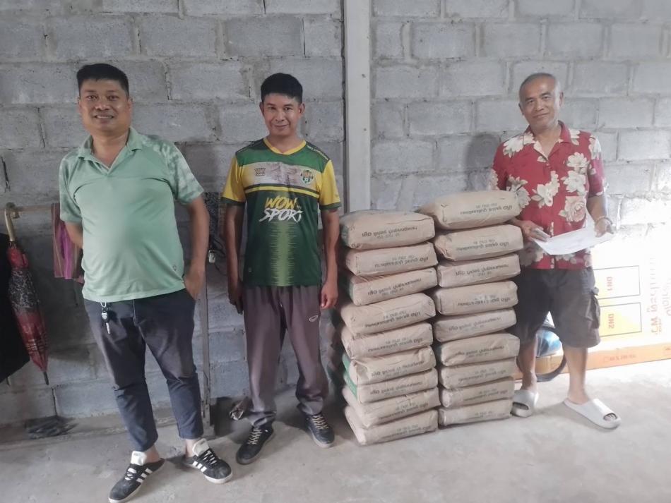 วันที่ 18 กันยายน 2568 เวลา 15.00 น. นายสมควร  ระแพงศรี นายกเทศมนตรีตำบลยางชุม  มอบหมายให้ นายวิชัย เมมาลี นักพัฒนาชุมชน และนายประมวล จับมั่น ผู้ช่วยเจ้าพนักงานพัฒนาชุมชน  ลงพื้นที่บ้านหนองแปน หมู่ที่ 8 เพื่อติดตามการดำเนินงานตามโครงการปรับสภาพแวดล้อมและสิ่งอำนวยความสะดวกของผู้สูงอายุให้เหมาะสม