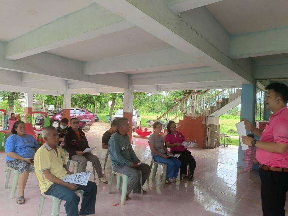 วันที่ 9 กันยายน 2568 เวลา 09:00 น. นายสมควร ระแพงศรี นายกเทศมนตรียางชุม มอบหมายให้นายพสิษฐ์ คูณแก้ว นักวิชาการสาธารณสุขชำนาญการ  ได้ออกให้ความรู้เกี่ยวกับการป้องกันและคัดกรอง ผู้ป่วยโรคติดต่อ มือ เท้า ปาก  ให้กับคุณครูและผู้ปกครองนักเรียน ณ.ศูนย์พัฒนาเด็กเล็กวัดทุ่งสว่างโนนทอง 