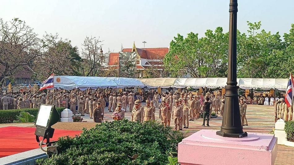 วันที่ 18 มีนาคม 2569 นายสมควร ระเเพงศรี นายกเทศมนตรีตำบลยางชุม มอบหมายให้ นายสมยศ รักษาพล หัวหน้าสำนักปลัด นายธรรมนูญ อเวรา ผู้อำนวยการกองการศึกษา นายกฤตธนา หงษ์วงศ์ ผู้อำนวยการกองช่างเข้าร่วมพิธีถวายราชสักการะฯ พระบาทสมเด็จพระจุลจอมเกล้าเจ้าอยู่หัวเนื่องในวันท้องถิ่นไทย ประจำปี 2569 ณ บริเวณลานพระบรมราชานุสาวรีย์ รัชกาลที่ 5 ศาลากลางจังหวัดอุดรธานี